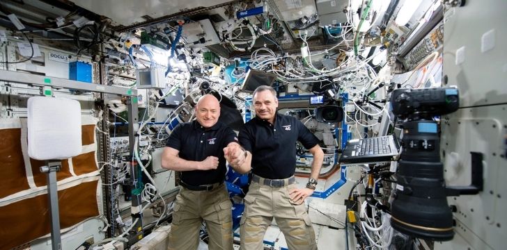 Cosmonaut Mikhael Kornienko and Astronaut Scott Kelly aboard the ISS